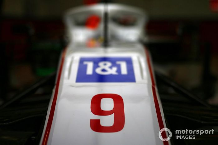 Número de Nikita Mazepin, Haas VF-21 car