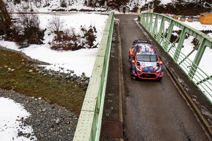 Pierre-Louis Loubet, Vincent Landais, Hyundai 2c Competition Hyundai i20 Coupe WRC