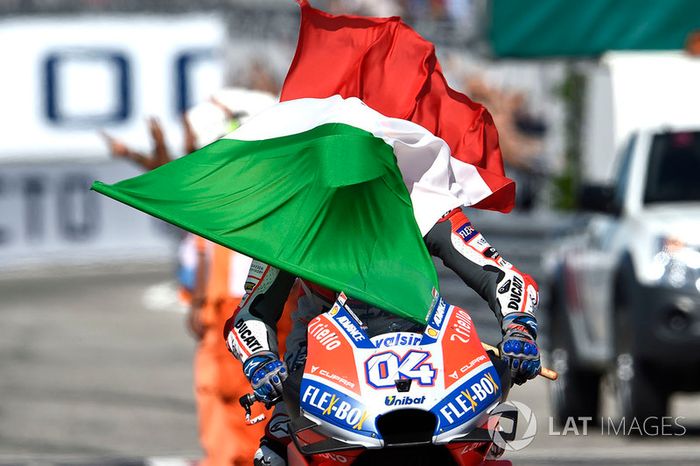 Ganador de la carrera Andrea Dovizioso, Ducati Team 