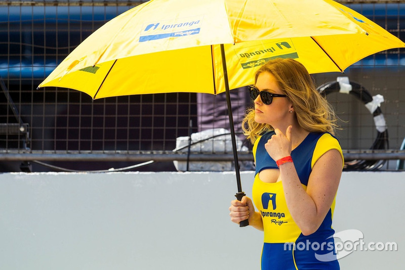 Grid girl