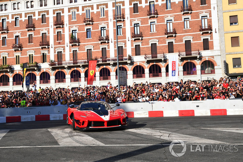 Une Ferrari FXX-K