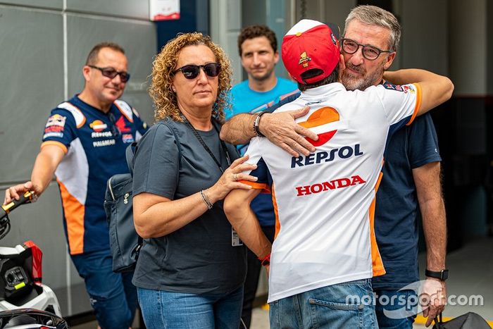 Marc Márquez, Repsol Honda abraza a su tío Ramón Márquez