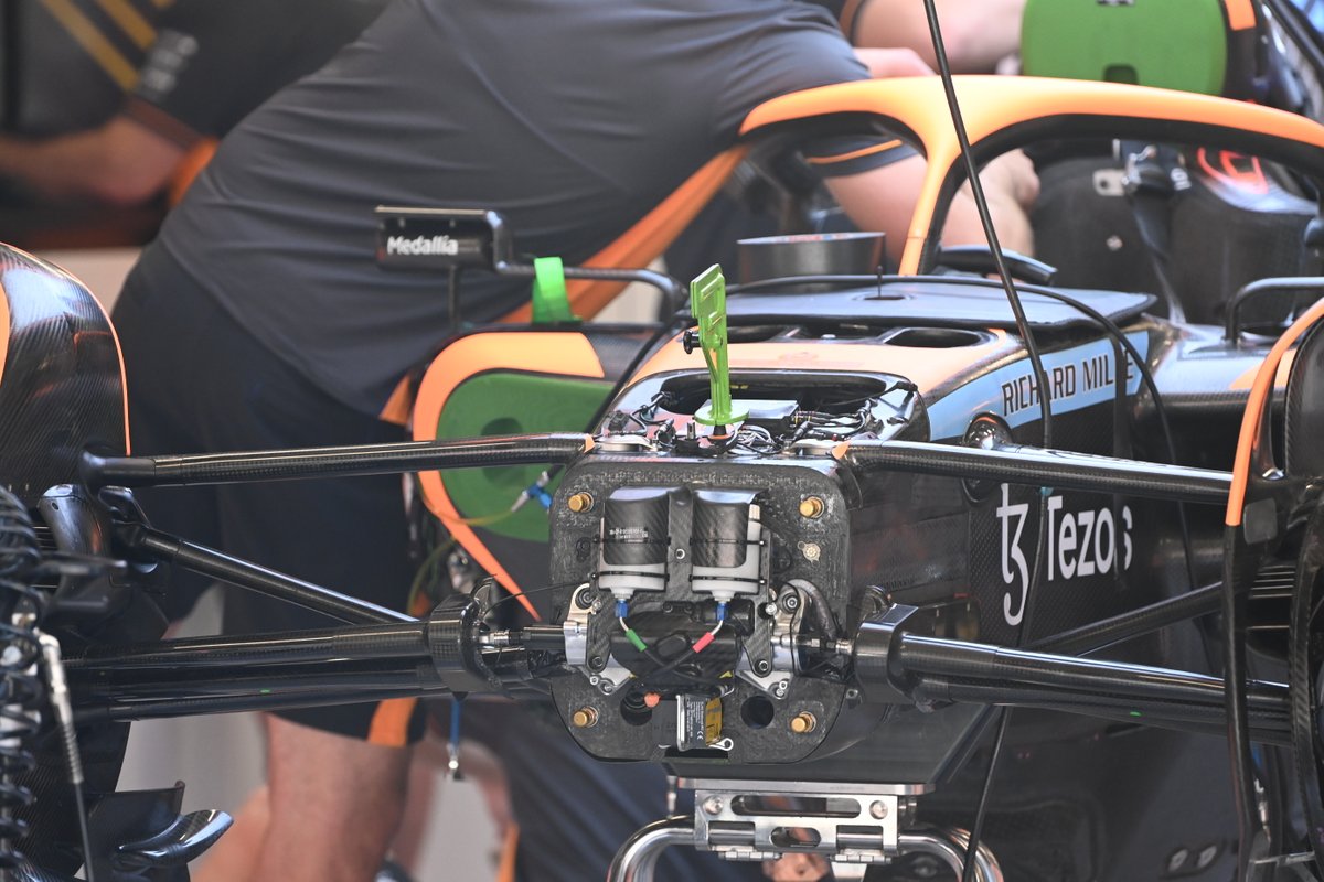 Detalle frontal del McLaren MCL36