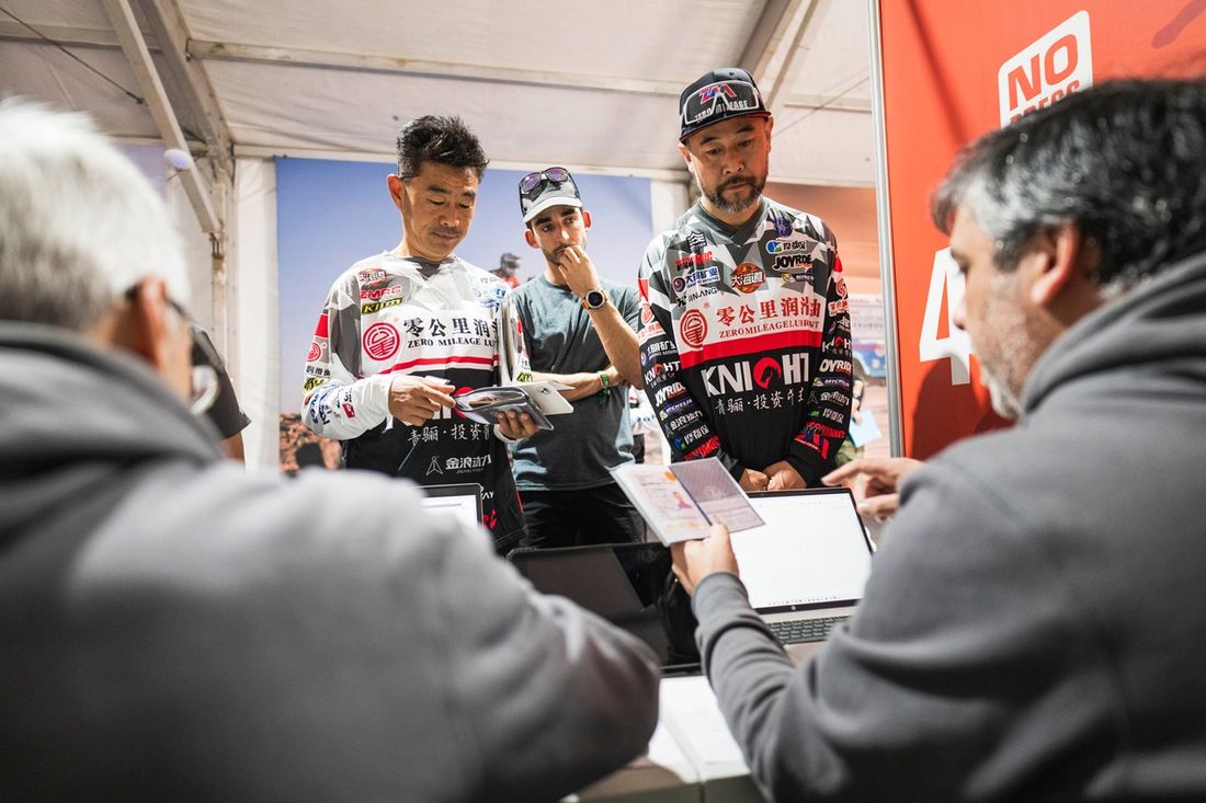 #40 Joyride Race Service KTM: Zhao Hongyi, #56 Joyride Race Service KTM: Zhang Min