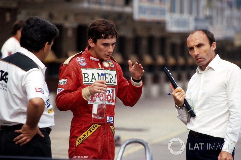 Ayrton Senna, Williams FW08C'yi takım sahibi Frank Williams ile tartışıyor