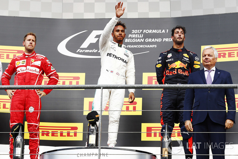 12º Podio del GP de Bélgica 2017 - 2º Sebastian Vettel, Ferrari; 1º Lewis Hamilton, Mercedes; 3º Daniel Ricciardo, Red Bull Racing