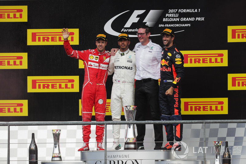 Lewis Hamilton foi o grande vencedor do GP da Bélgica neste domingo. Sebastian Vettel foi o segundo e Daniel Ricciardo terminou em terceiro.