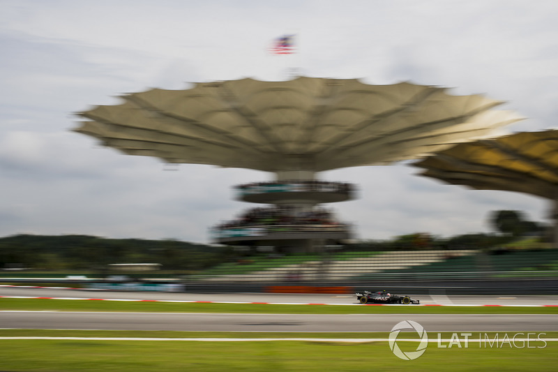 Кевін Магнуссен, Haas F1 Team VF-17