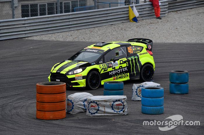 Valentino Rossi, Carlo Cassina, Ford Fiesta