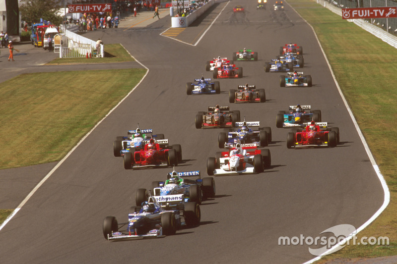 Start zum GP Japan 1996 in Suzuka: Damon Hill, Williams FW18, führt