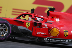Sebastian Vettel, Ferrari SF71H celebra su pole position