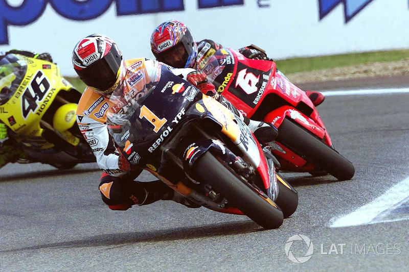 <img class="ms-flag-img ms-flag-img_s1" title="Spain" src="https://cdn-9.motorsport.com/static/img/cf/es-3.svg" alt="Spain" width="32" /> Álex Crivillé