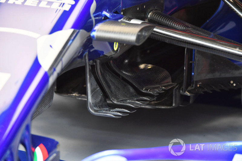 Detalle aerodinámico del STR13 Scuderia Toro Rosso