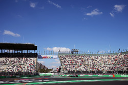 Lewis Hamilton, Mercedes AMG F1 W07 Hybrid