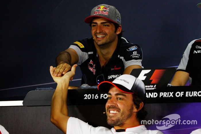 Fernando Alonso, McLaren y Carlos Sainz, Scuderia Toro Rosso