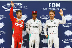 La Top 3 delle qualifiche nel parco chiuso, Sebastian Vettel, Ferrari, terzo; Lewis Hamilton, Merced