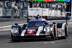 #2 Porsche Team Porsche 919 Hybrid: Romain Dumas, Neel Jani, Marc Lieb