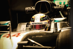 Льюис Хэмилтон, Mercedes AMG F1 Team W07