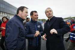 Hongaarse voetbalcoach Bernd Storck met François Ribeiro, Eurosport Motorsport Director