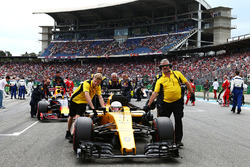 Kevin Magnussen, Renault Sport F1 Team RS16