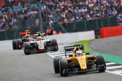 Kevin Magnussen, Renault Sport F1 Team RS16