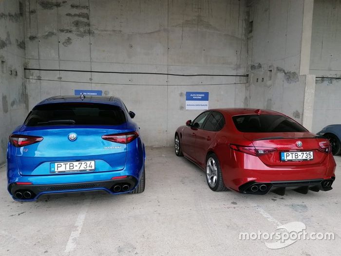 Los coches con los que llegaron los pilotos de Alfa Romeo a Hungaroring