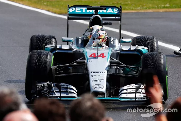 Ganador de la carrera Lewis Hamilton, Mercedes AMG