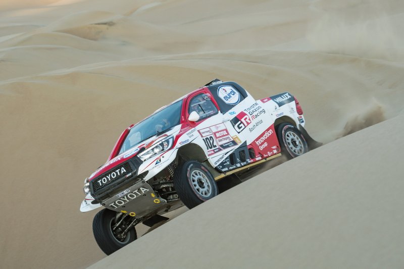 #302 Toyota Gazoo Racing Toyota Hilux: Giniel de Villiers, Dirk von Zitzewitz