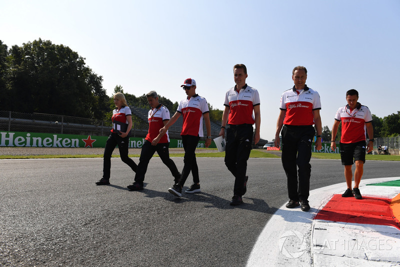 Charles Leclerc, Sauber walks the track