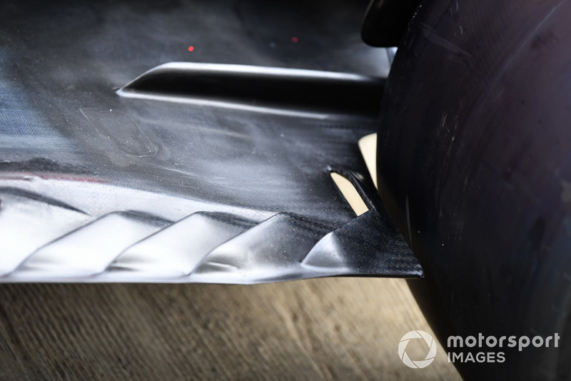 Red Bull Racing RB14 rear floor detail