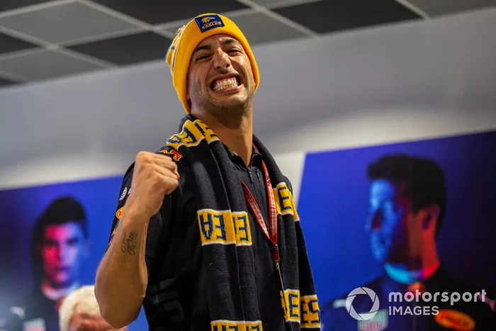 Daniel Ricciardo, Red Bull Racing supports The West Coast Eagles in the AFL Final