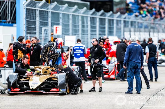 Jean-Eric Vergne, DS TECHEETAH, DS E-Tense FE19 on the grid