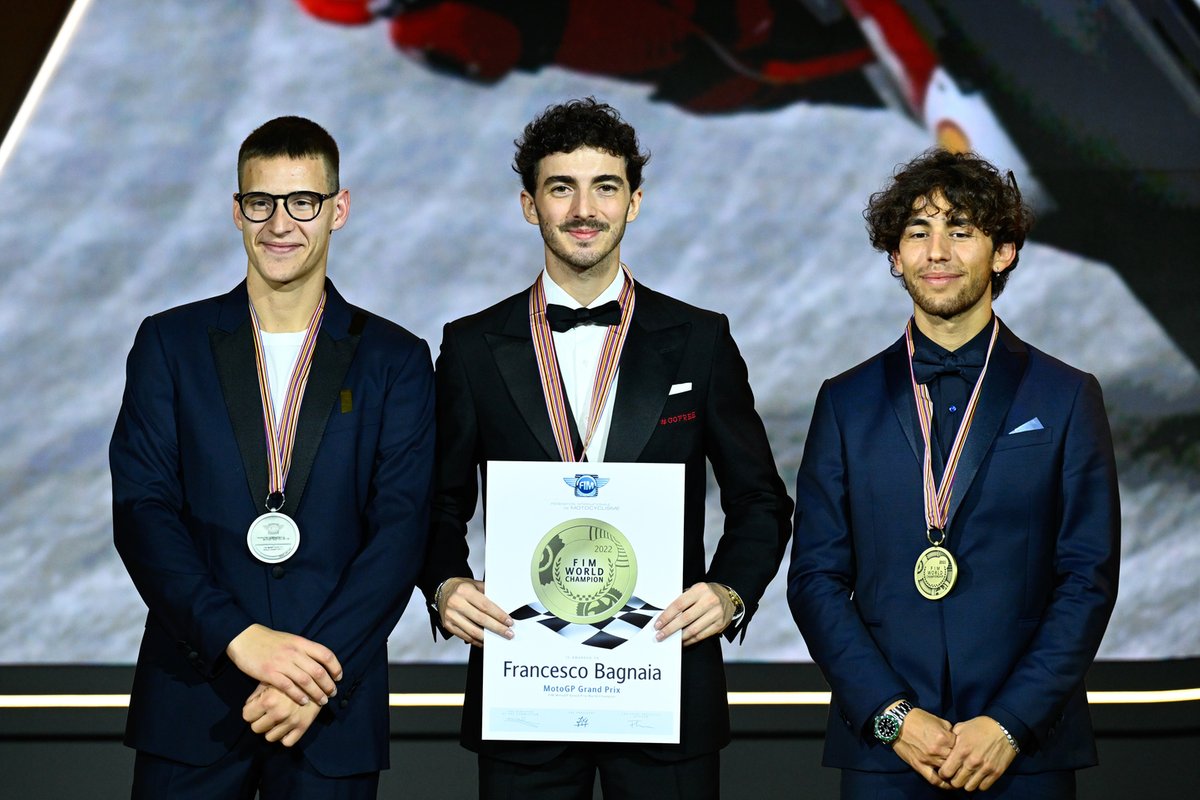 Fabio Quartararo, Pecco Bagnaia et Enea Bastianini, le podium final du championnat 2022.