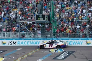 Race Winner Denny Hamlin, Joe Gibbs Racing, Toyota Camry FedEx Ground