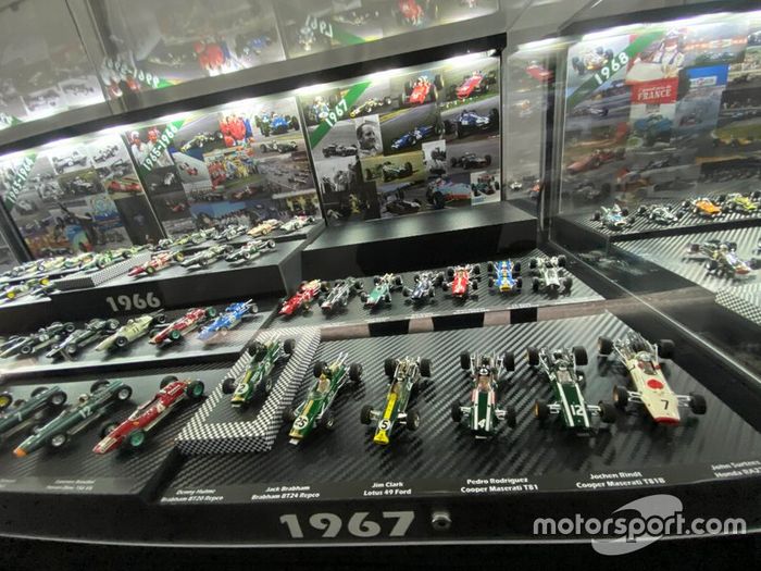 Colección de coches miniatura de F1
