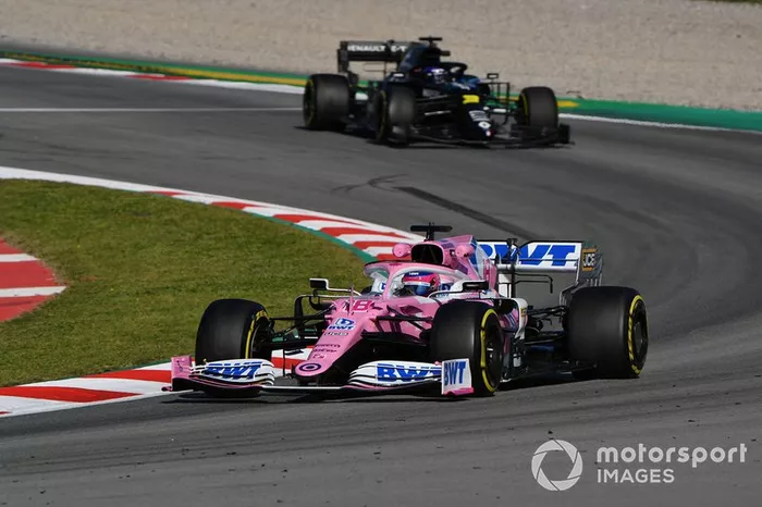 Lance Stroll, Racing Point RP20 leads Daniel Ricciardo, Renault F1 Team R.S.20 