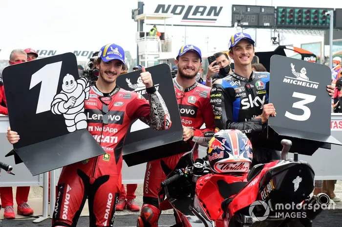 Top3: Ganador de la pole Francesco Bagnaia, Ducati Team,  segundo Jack Miller, Ducati Team, tercero Luca Marini, Esponsorama Racing