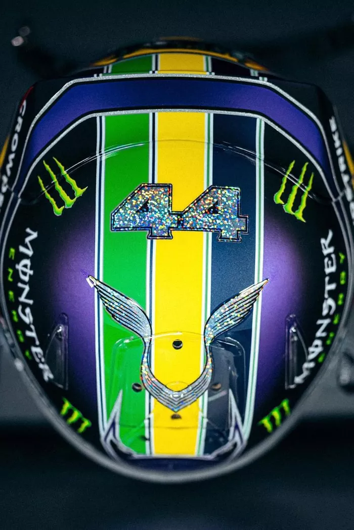 Casco de Lewis Hamilton, Mercedes en homenaje a Ayrton Senna