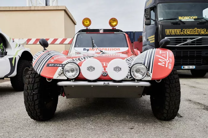 Embarque del Dakar 2021 en Marsella