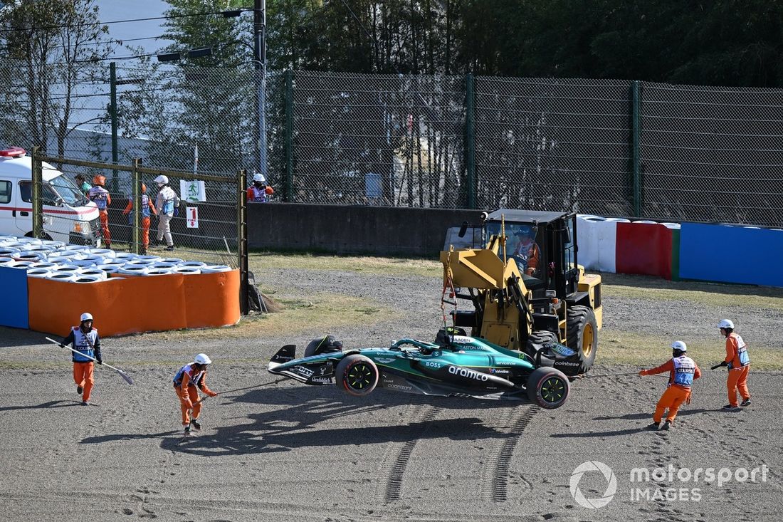 Fernando Alonso, accidente en Aston Martin Racing