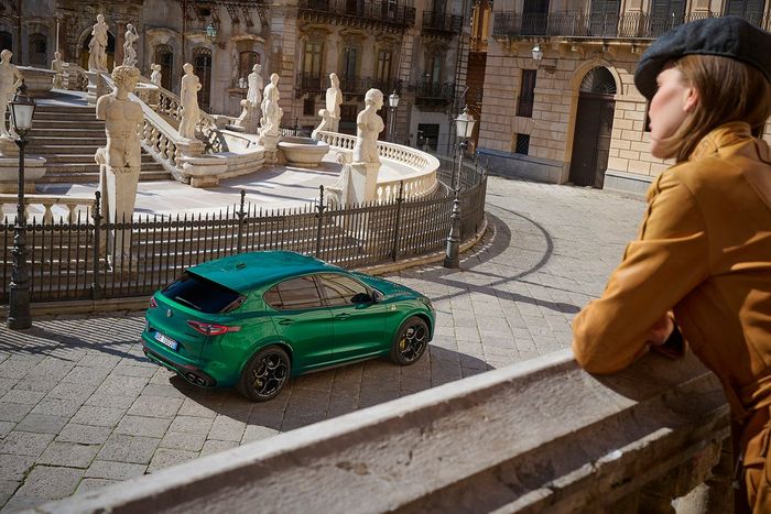 Alfa Romeo Stelvio Q 100° Anniversario