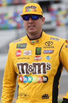 Kyle Busch, Joe Gibbs Racing, Toyota Camry M&M's Chocolate Bar