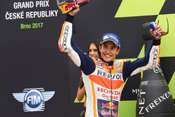 Marc Marquez, Repsol Honda Team, fête sa victoire sur le podium