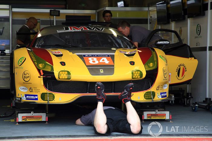 #84 JMW Motorsport Ferrari 488 GTE: Robert Smith, Will Stevens, Dries Vanthoor