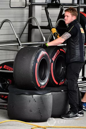 Pirelli engineer and Pirelli tyres