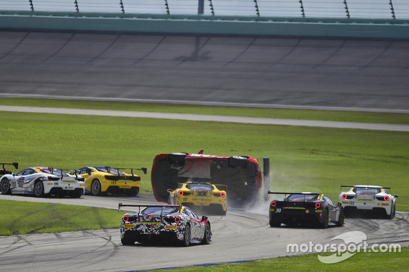 #124 Ferrari of Long Island Ferrari 488 Challenge: Jerome Jacalone, crash