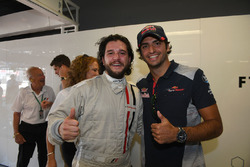 Kit Harington, et Carlos Sainz Jr., Scuderia Toro Rosso