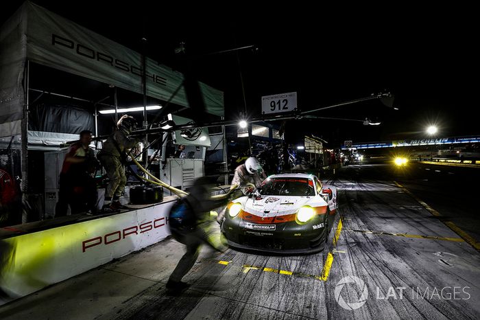 #912 Porsche Team North America Porsche 911 RSR: Gianmaria Bruni, Laurens Vanthoor, Earl Bamber