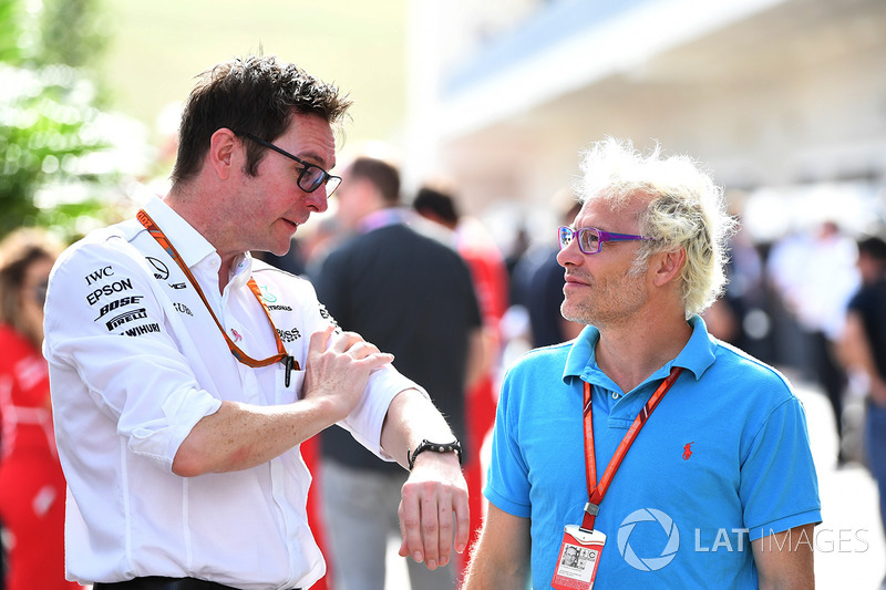 Andy Shovlin, Mercedes AMG F1 Chief Engineer and Jacques Villeneuve