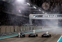 Ganador, Valtteri Bottas, Mercedes-Benz F1 W08 , Lewis Hamilton, Mercedes-Benz F1 W08  y Felipe Massa, Williams FW40
